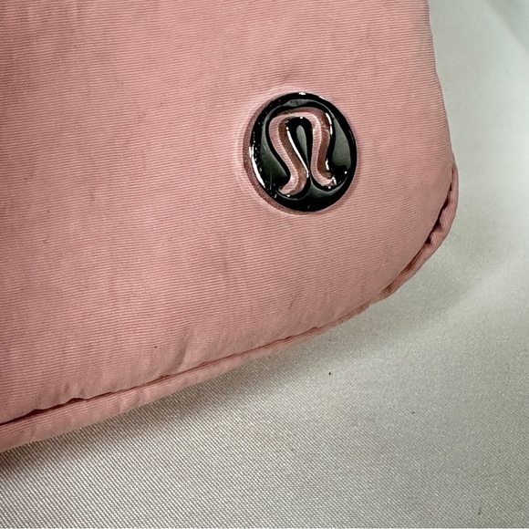 Lululemon Everywhere Belt Bag 1L New Calypso Pink Nylon Athleisure Crossbody - Picture 4 of 11